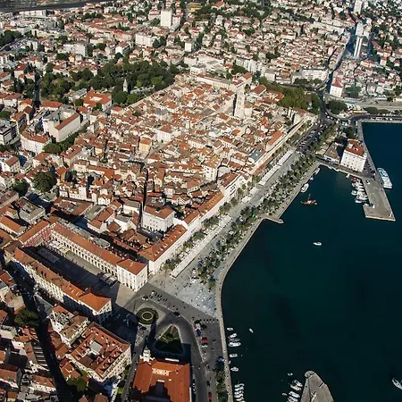 アパート Vialli *