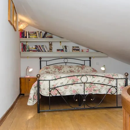 Vialli Διαμέρισμα Σπλιτ