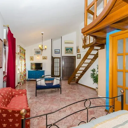 Vialli Διαμέρισμα *