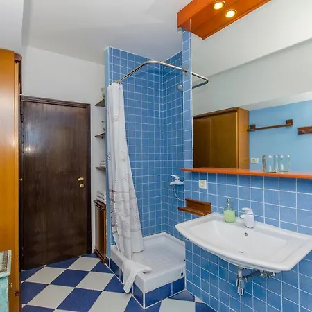 Vialli Διαμέρισμα Σπλιτ