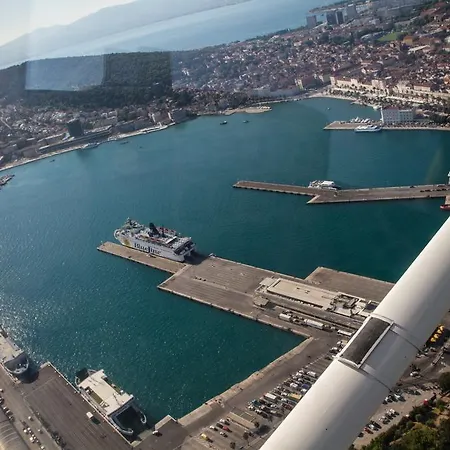 Vialli Διαμέρισμα Σπλιτ